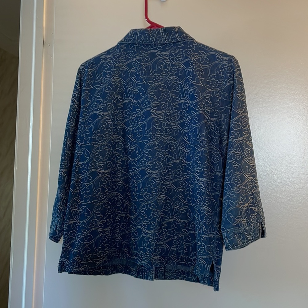 Jean Jacket - Picture 2 of 6